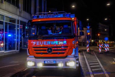 Stuttgart: Baggerbrand auf Baustelle